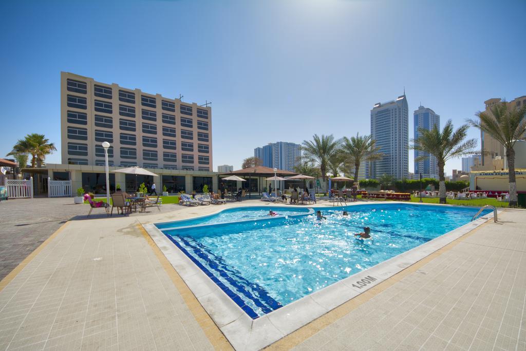 Ajman Beach Hotel Exterior photo